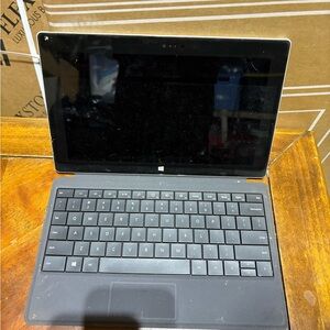 WINDOWS IPAD WITH KEYBOARD